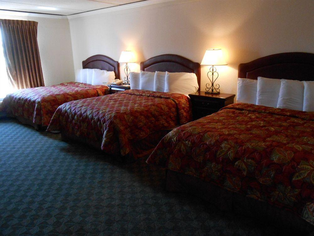 The Antonian Hotel 2*