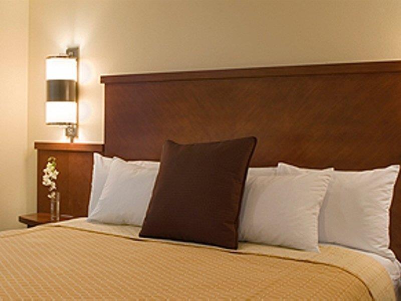 Hyatt Place Riverwalk Hotel San Antonio