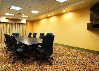 Howard Johnson By Wyndham & Hotel 2*