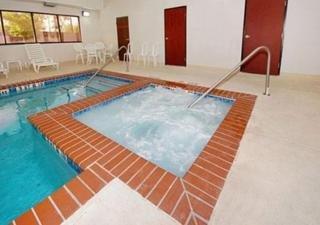 Howard Johnson By Wyndham & Hotel