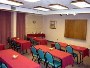Pear Tree Northwest Medical Center Hotel 3*