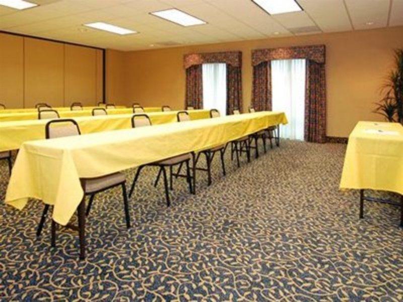 Hotel Spark By Hilton Airport San Antonio