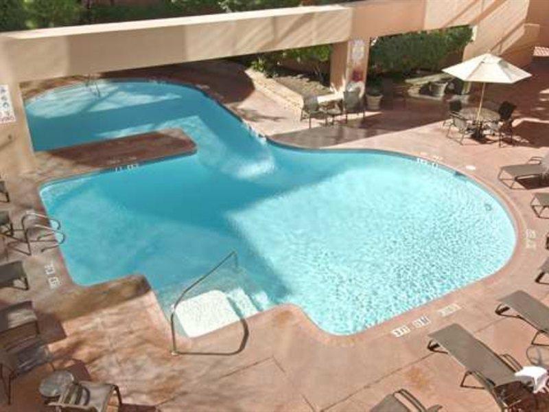 Hotel Doubletree By Hilton Airport
