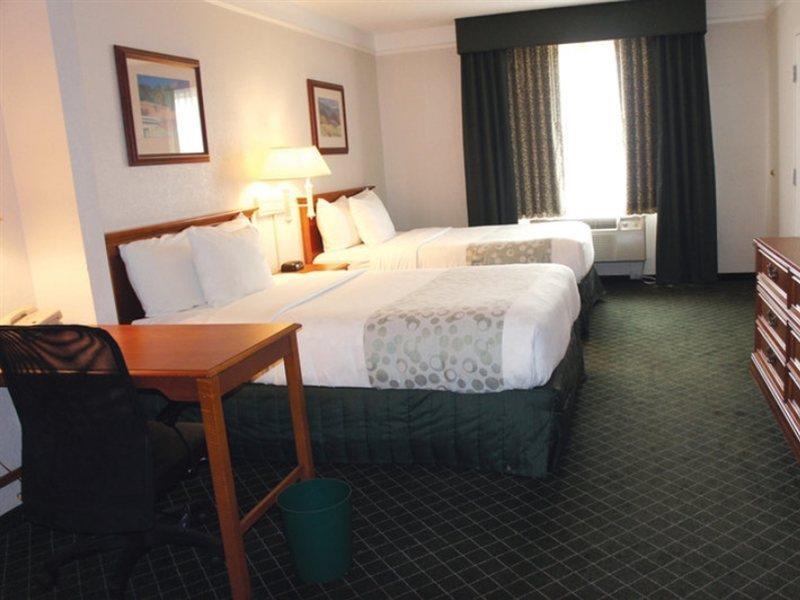 La Quinta & By Wyndham Downtown
