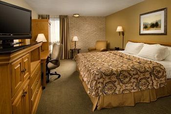 Drury Plaza Airport 3* San Antonio