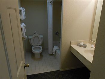The Antonian Hotel 2*