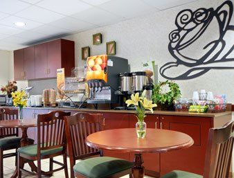 Super 8 By Wyndham Airport North