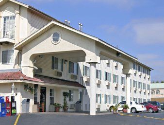 Super 8 By Wyndham San Antonio/fiesta 2*