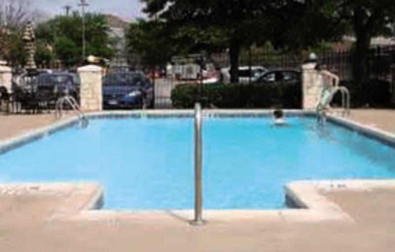 Hyatt Place Riverwalk