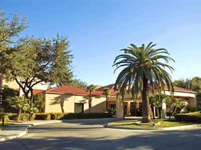 Courtyard By Marriott Downtown 3*