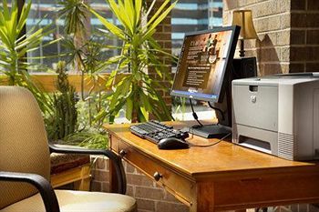 Pear Tree Airport Hotel San Antonio