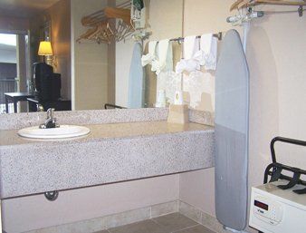 Super 8 By Wyndham Pearl District Downtown Motel 2*