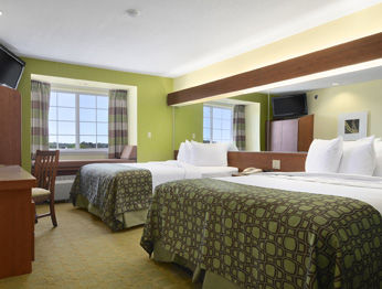 Hotel Super 8 By Wyndham Airport North San Antonio