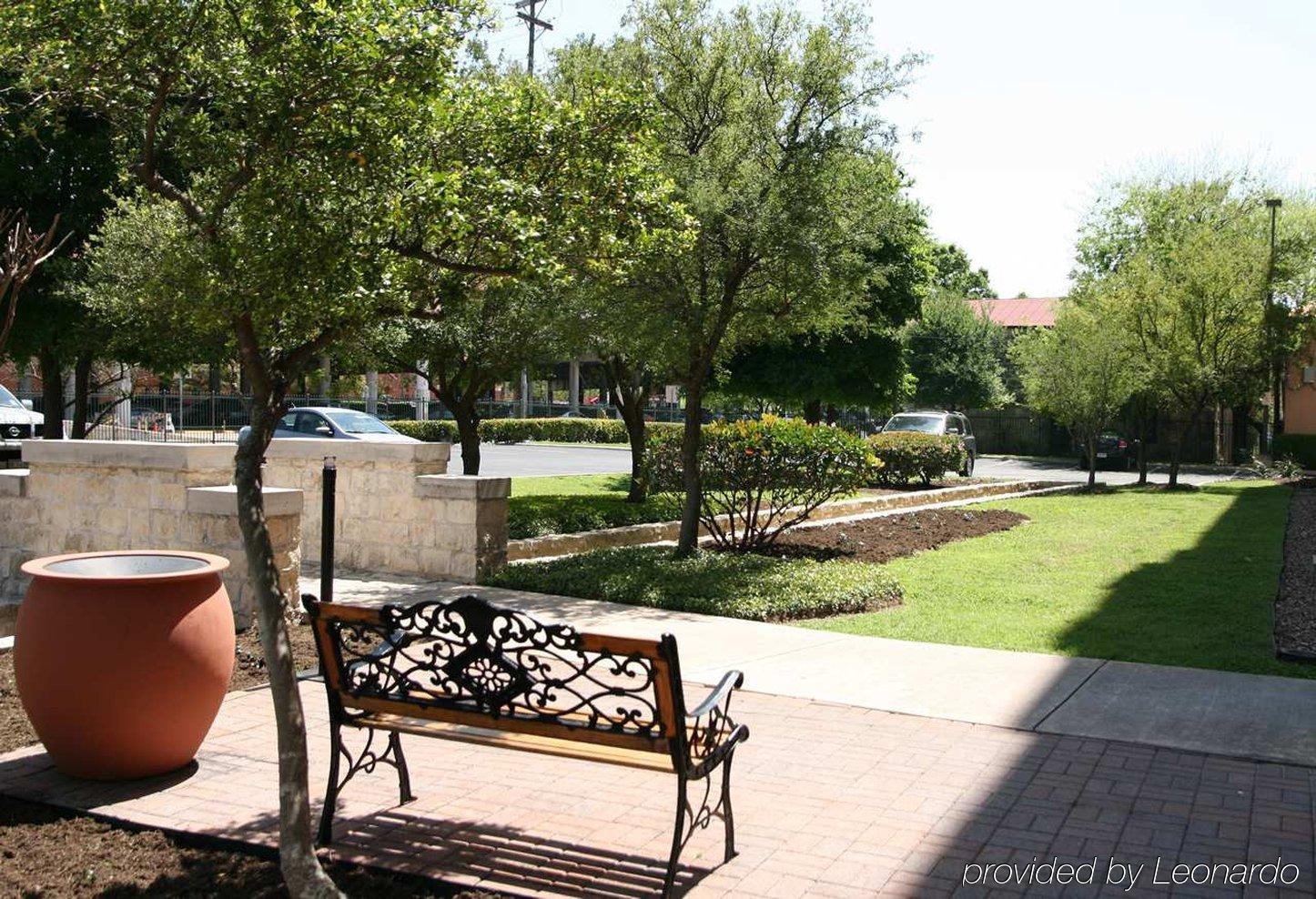 Hotel Hampton Downtown 3*