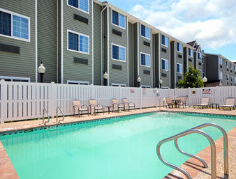 Hotel Super 8 By Wyndham Airport North San Antonio