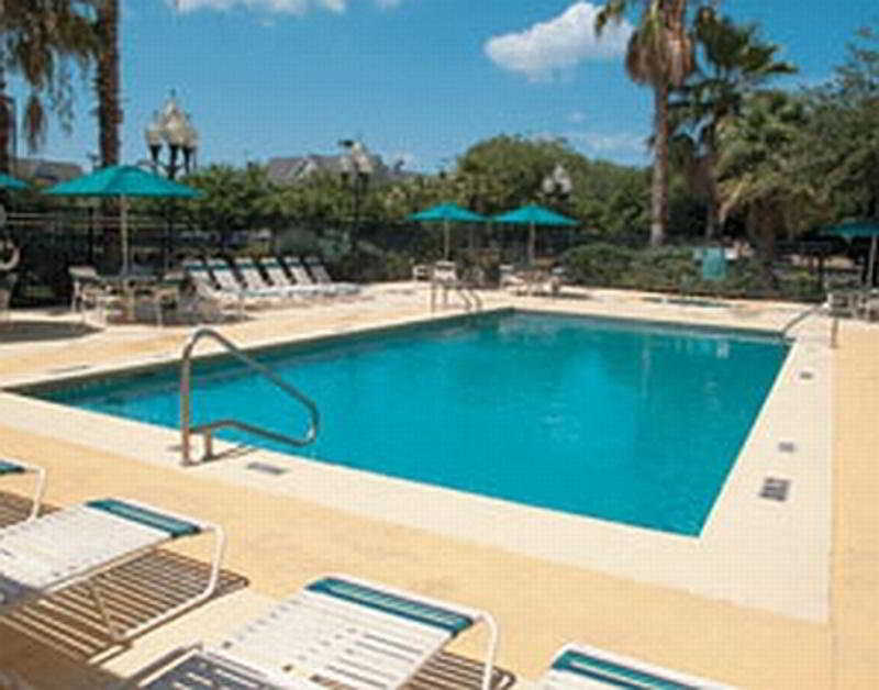 Hotel La Quinta & By Wyndham Downtown 3*