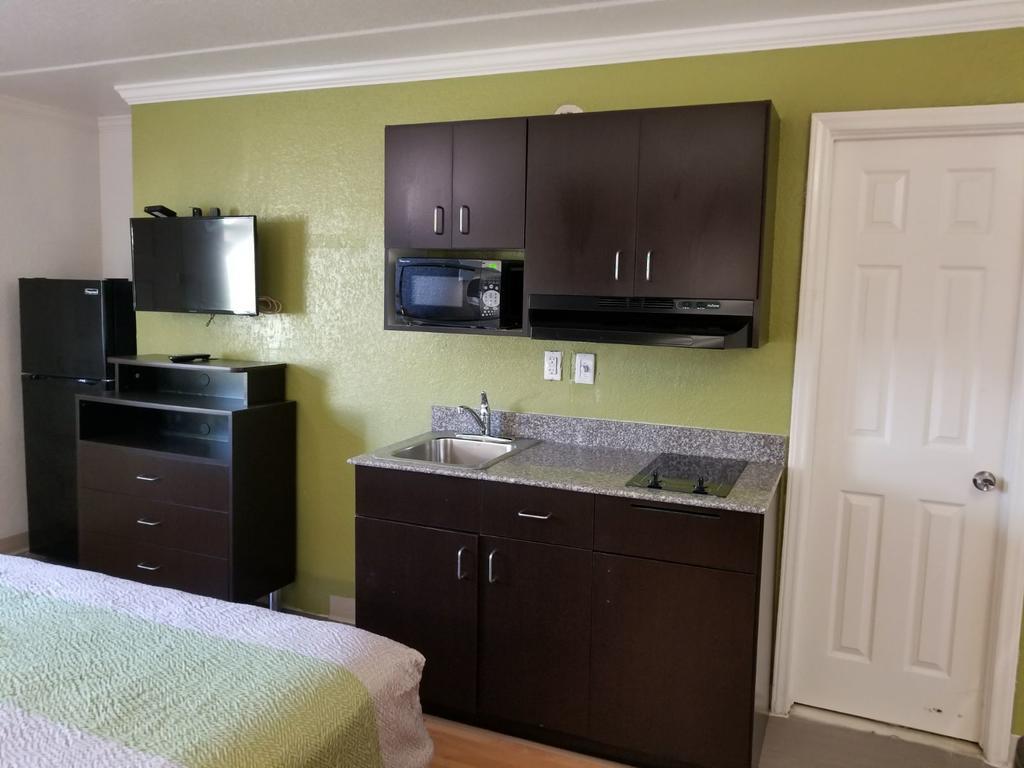 Motel The At Market Square 2*