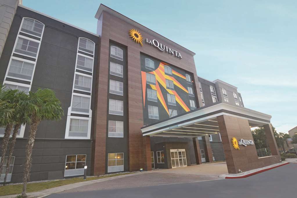 Hotel La Quinta & By Wyndham Downtown 3*