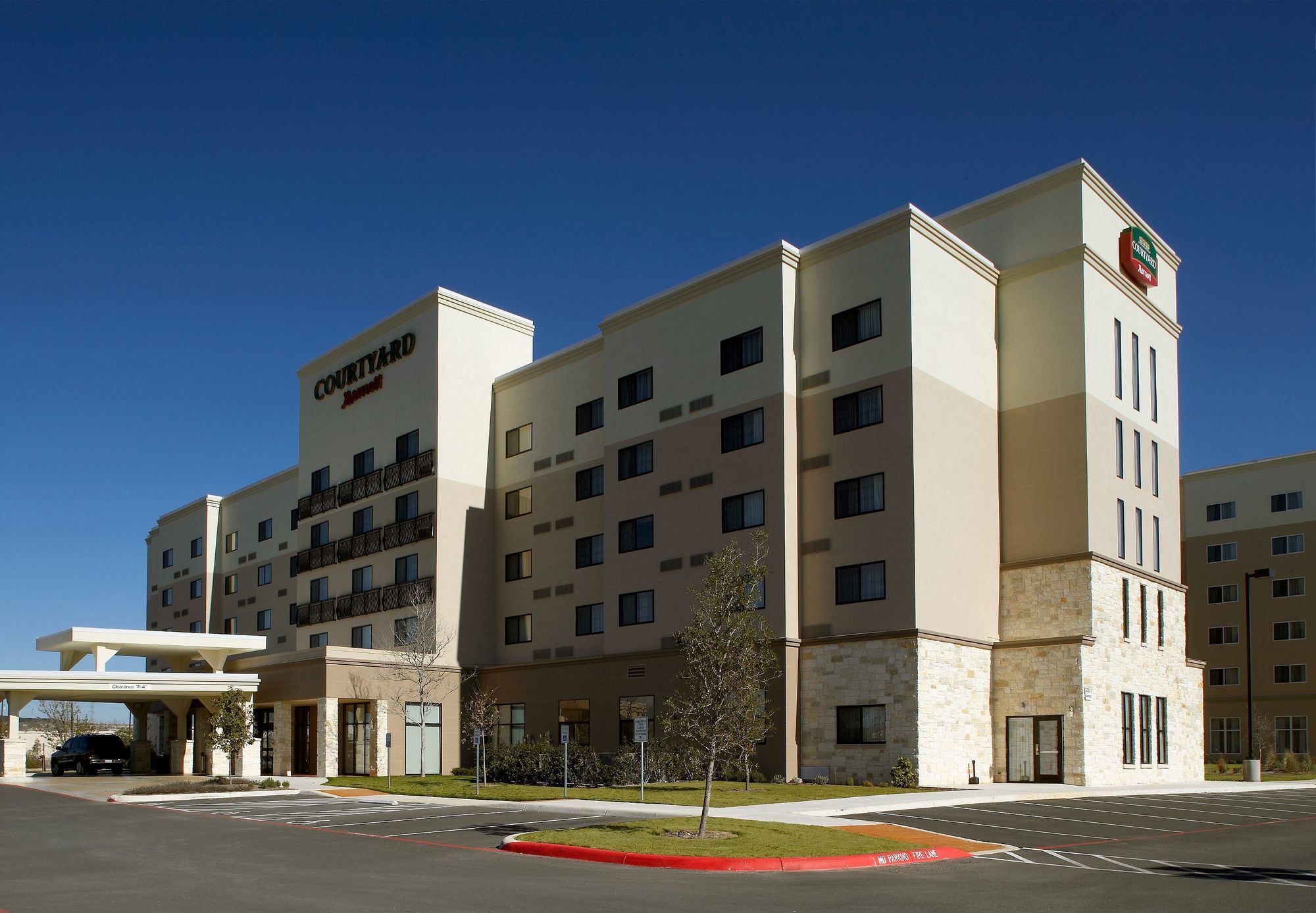 Courtyard By Marriott Six Flags At The Rim Hotel San Antonio