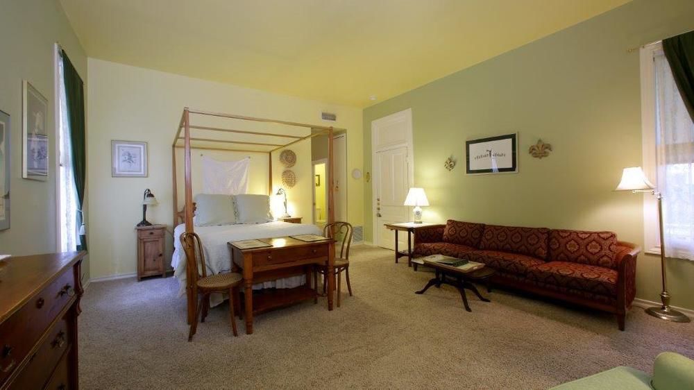 Yellow Rose Bed & Breakfast