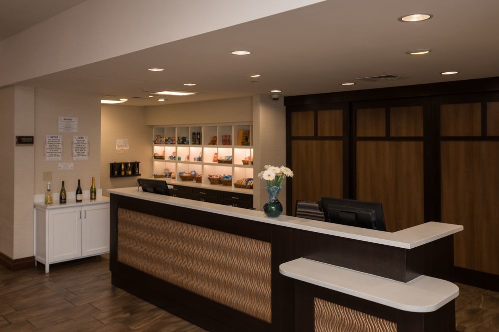 Hotel Homewood By Hilton North
