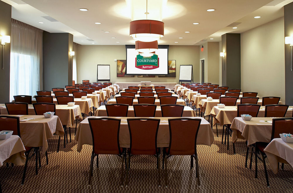Courtyard By Marriott Six Flags At The Rim Hotel San Antonio