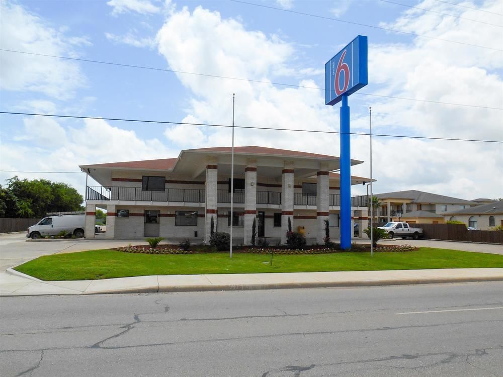 Hotel 6-san Antonio, Tx - South Ww White Rd