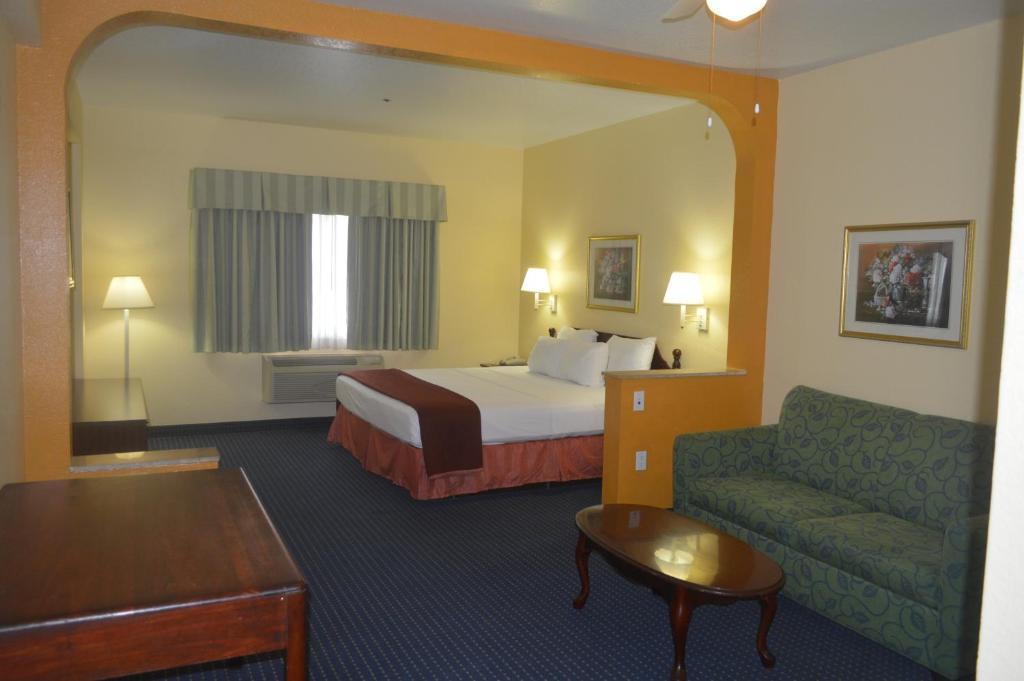 Howard Johnson By Wyndham & 2* San Antonio
