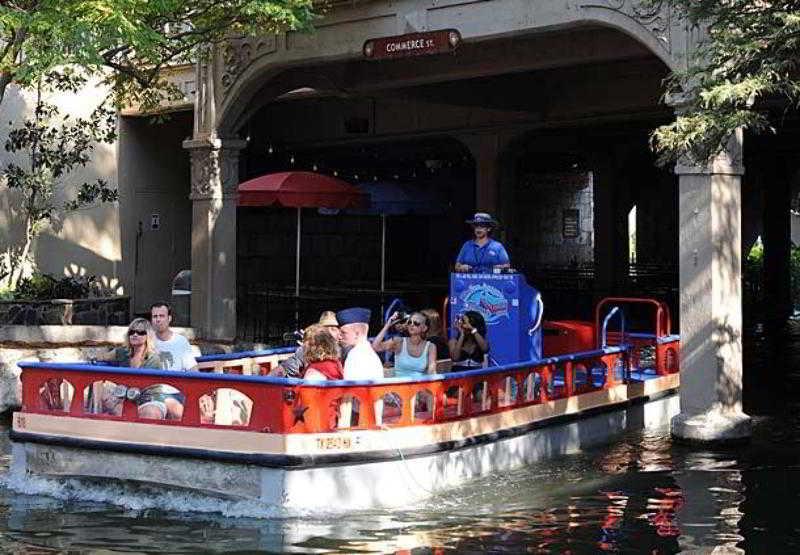 Hotel By Marriott Airport/alamo Heights 3*