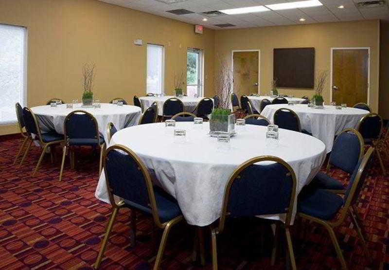 Hotel By Marriott Downtown Market Square 3*