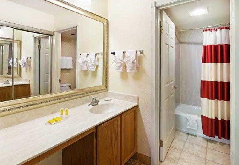 By Marriott Downtown Market Square 3*