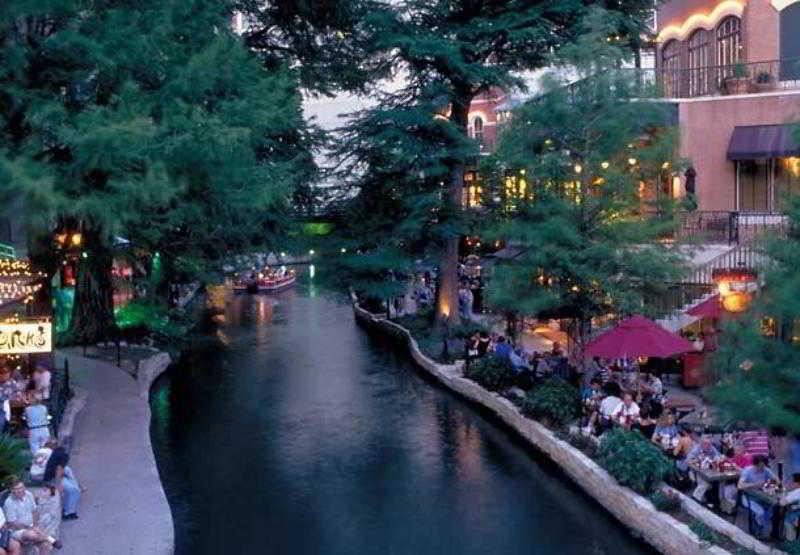 Marriott Riverwalk 4*