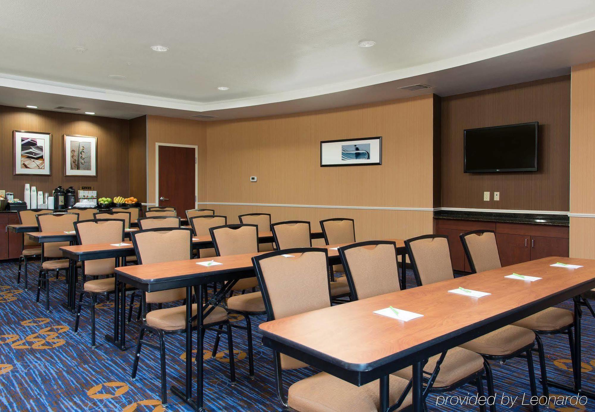 Hotel Courtyard By Marriott North Stone Oak At Legacy 3*