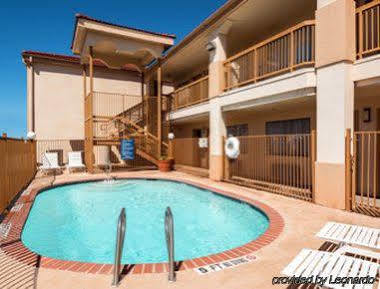 Hotel Days By Wyndham Near Seaworld