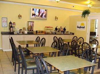Days By Wyndham Near Seaworld 2*