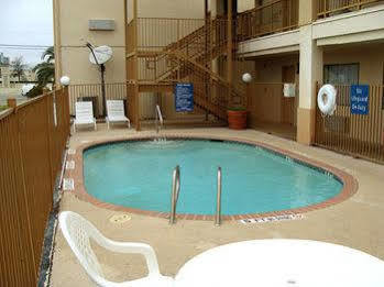 Hotel Days By Wyndham Near Seaworld