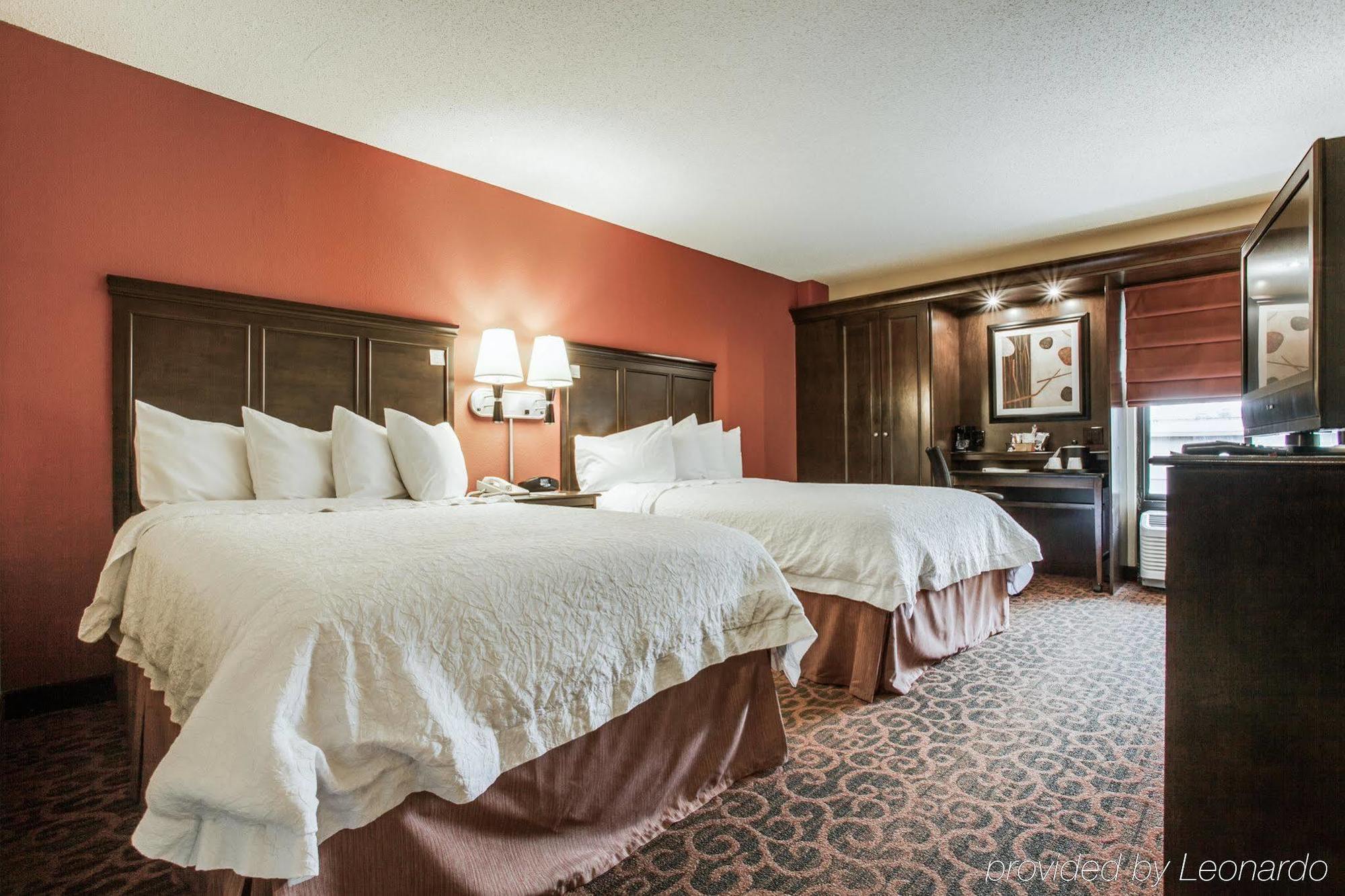 Hotel Hampton Downtown 3*
