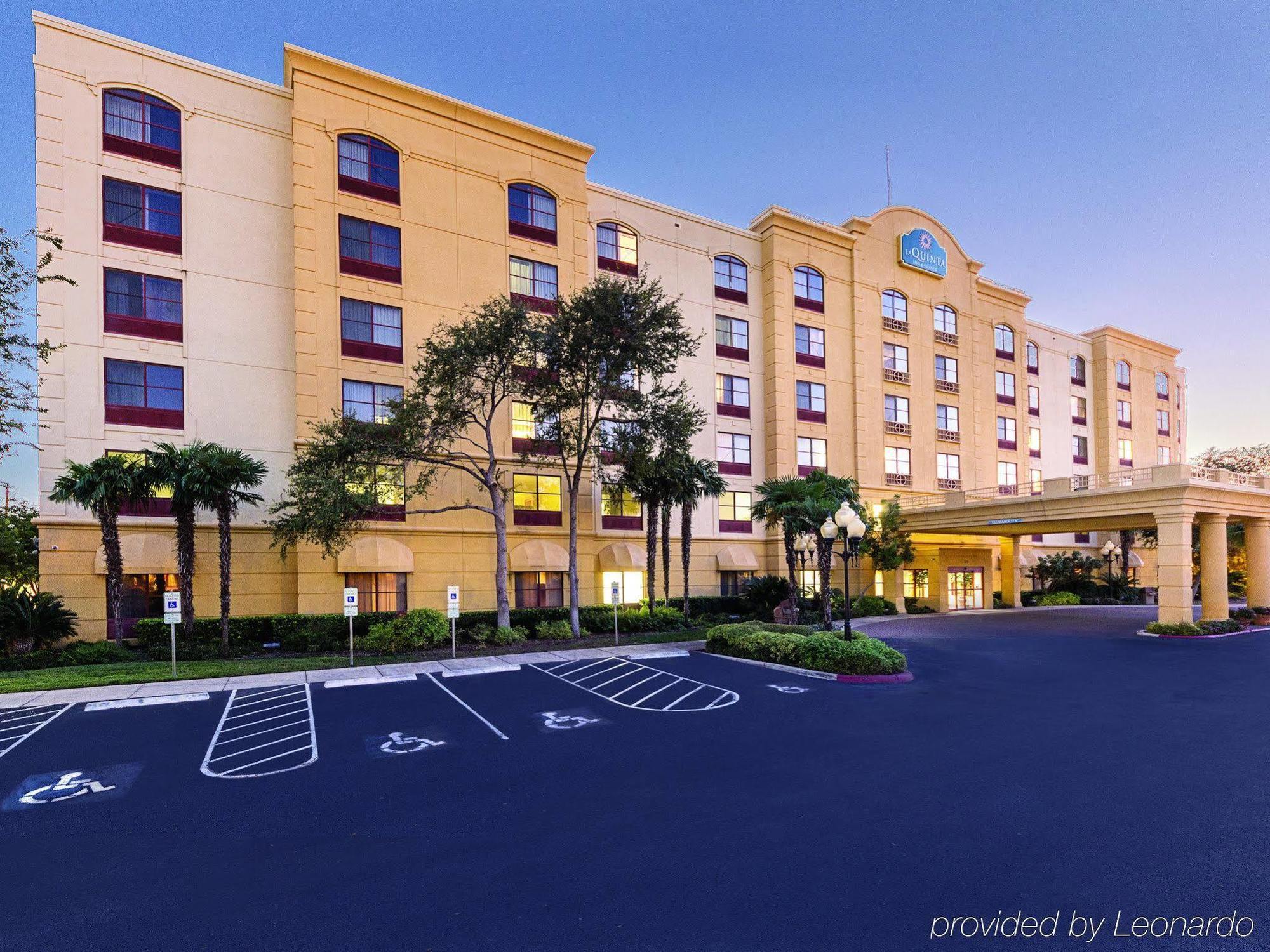 La Quinta & By Wyndham Downtown Hotel San Antonio