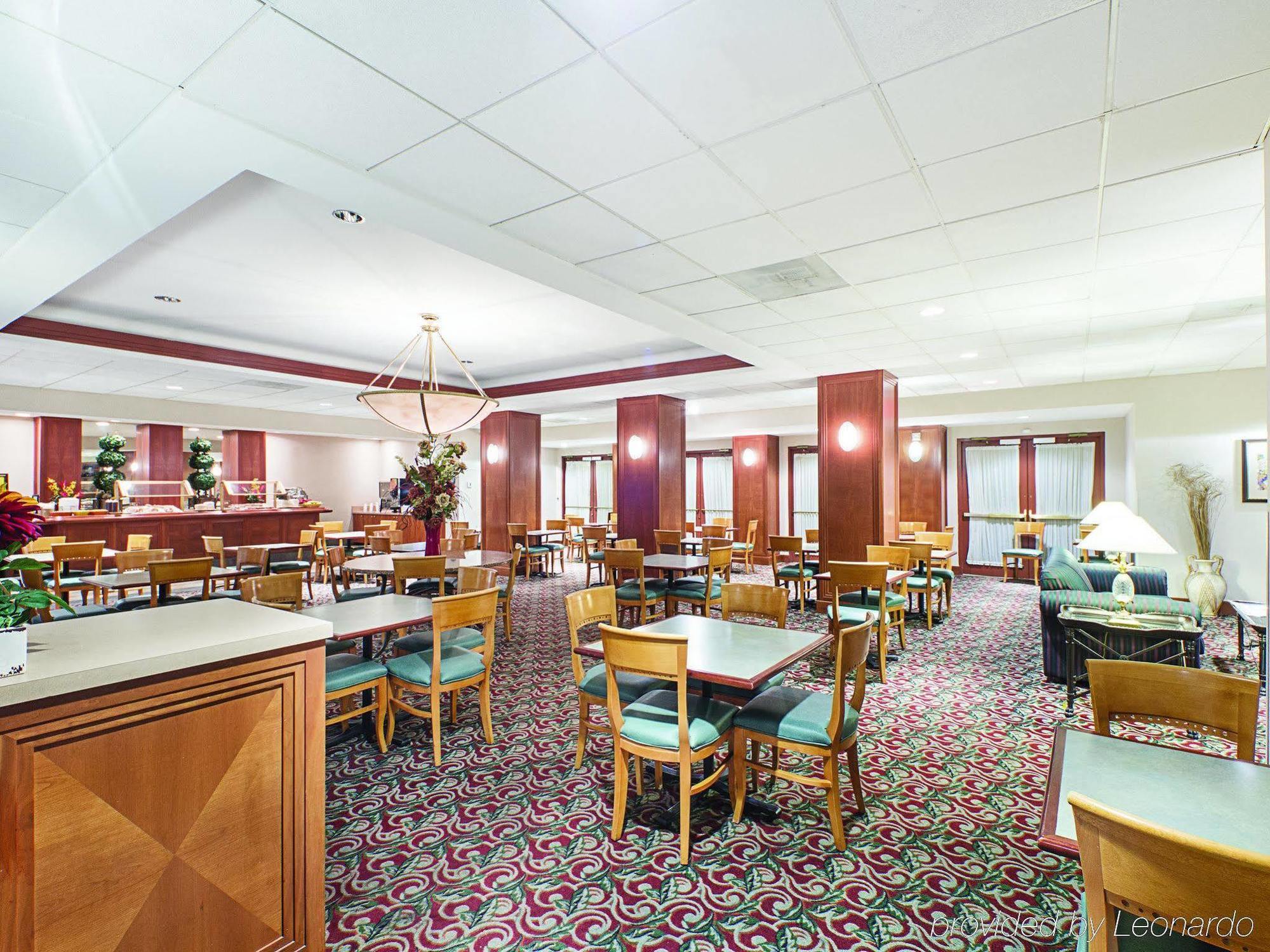 La Quinta & By Wyndham Downtown 3*