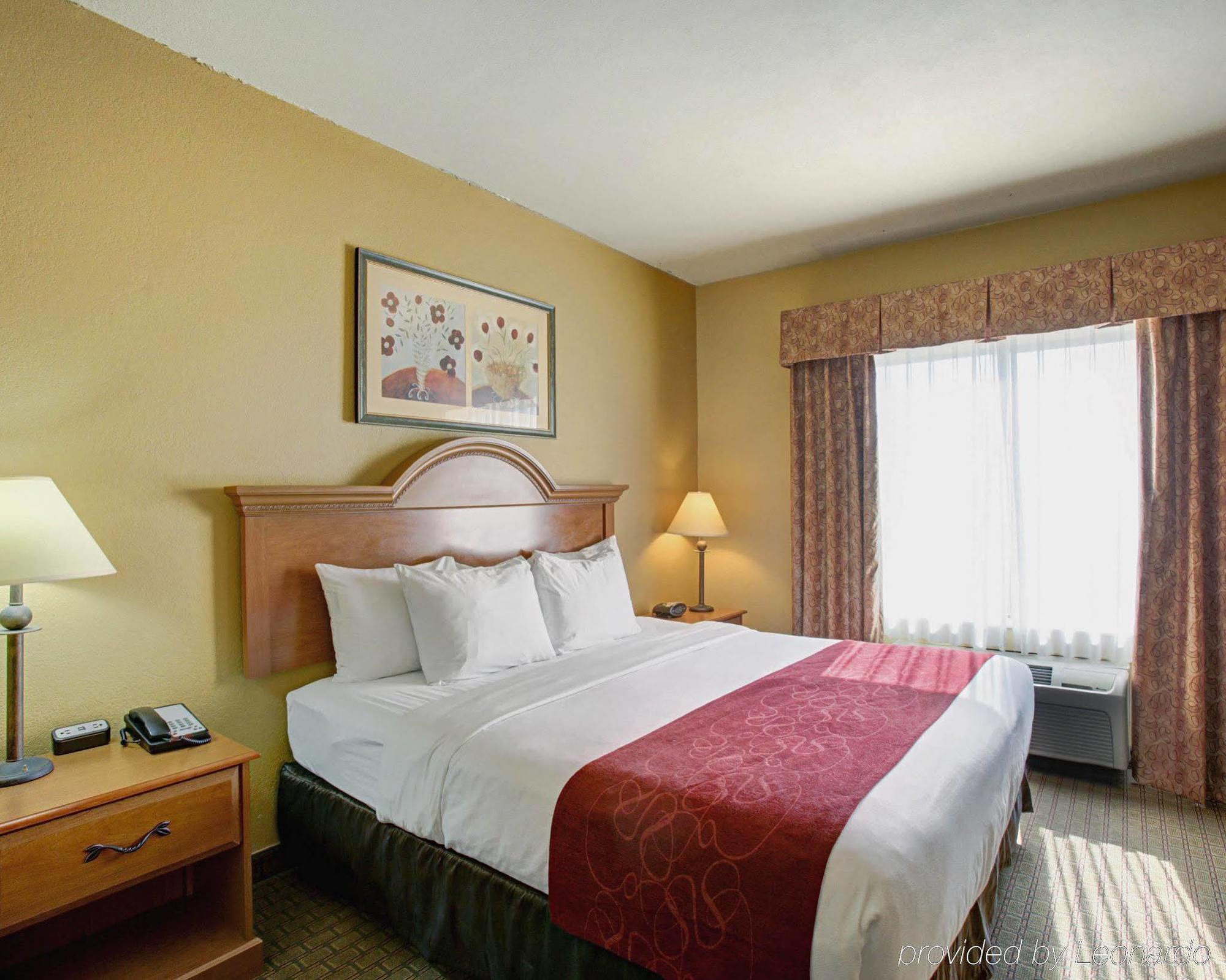 Red Roof Northeast Hotel 3*