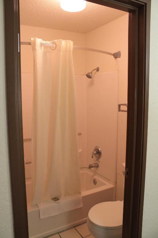 Hotel Super 8 By Wyndham San Antonio/fiesta 2*