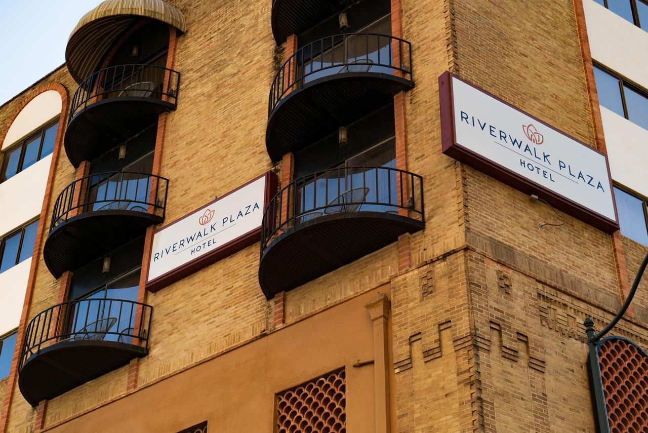 Hotel Riverwalk Plaza 3*