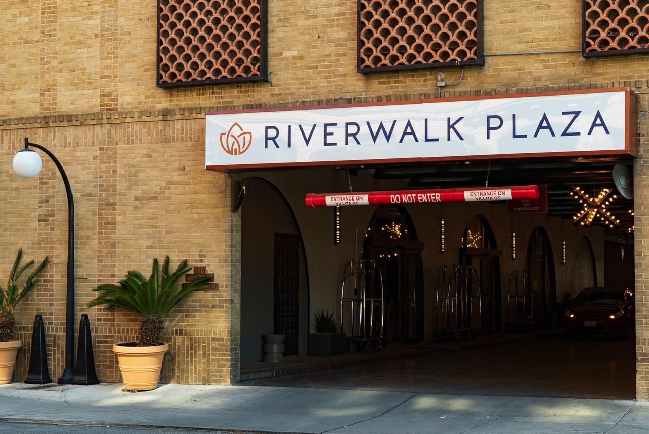 Riverwalk Plaza Hotel 3*