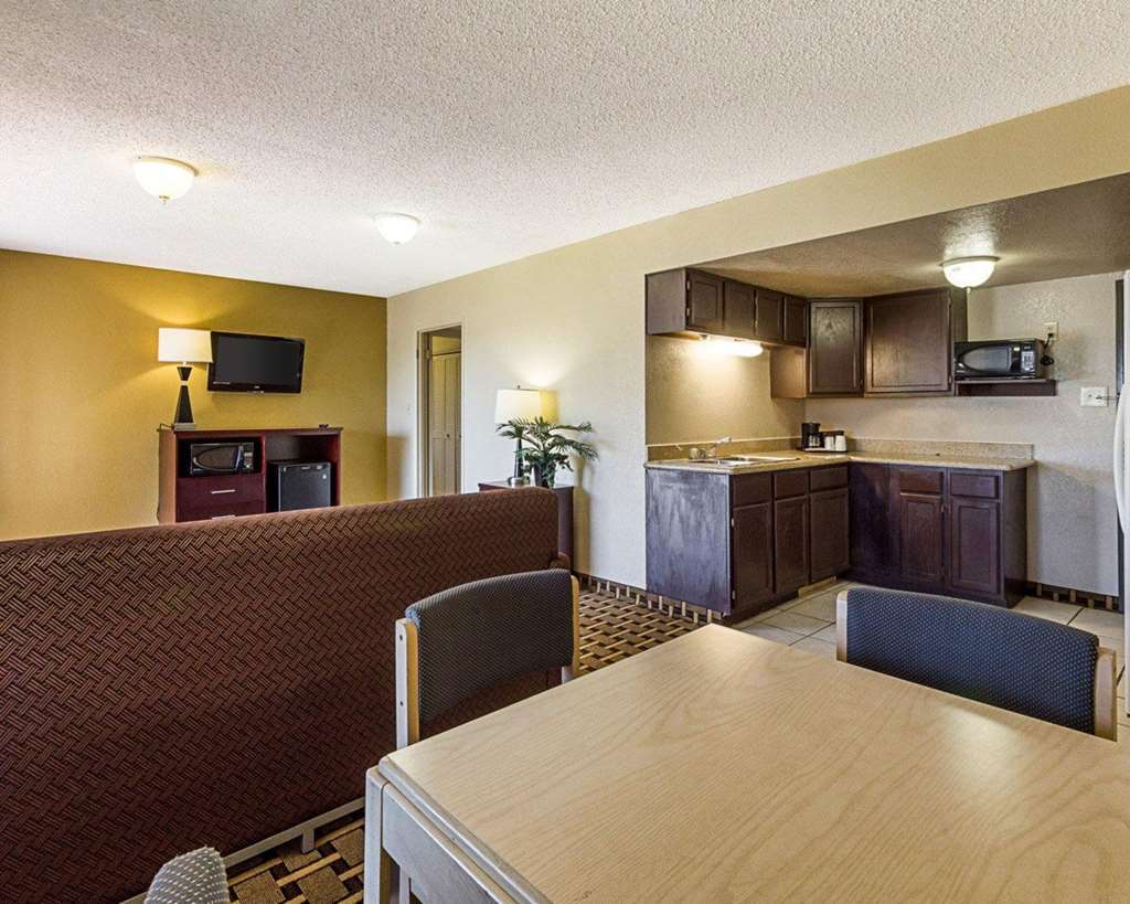 Surestay By Western North Hotel 3*
