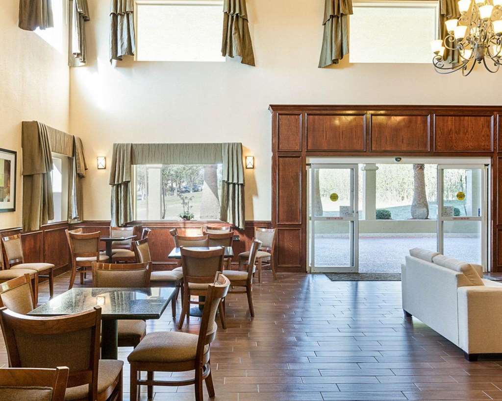 Comfort Airport North Hotel