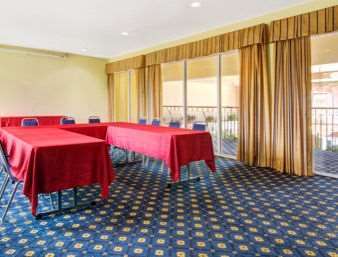 Howard Johnson By Wyndham & 2*