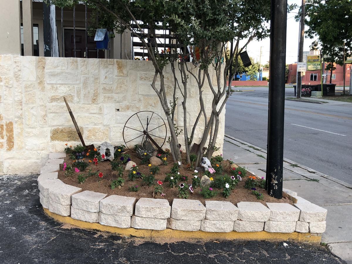 Super 8 By Wyndham Pearl District Downtown San Antonio