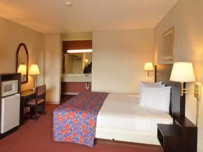 Hometowne By Red Roof E - Frost Bank Center 2* San Antonio