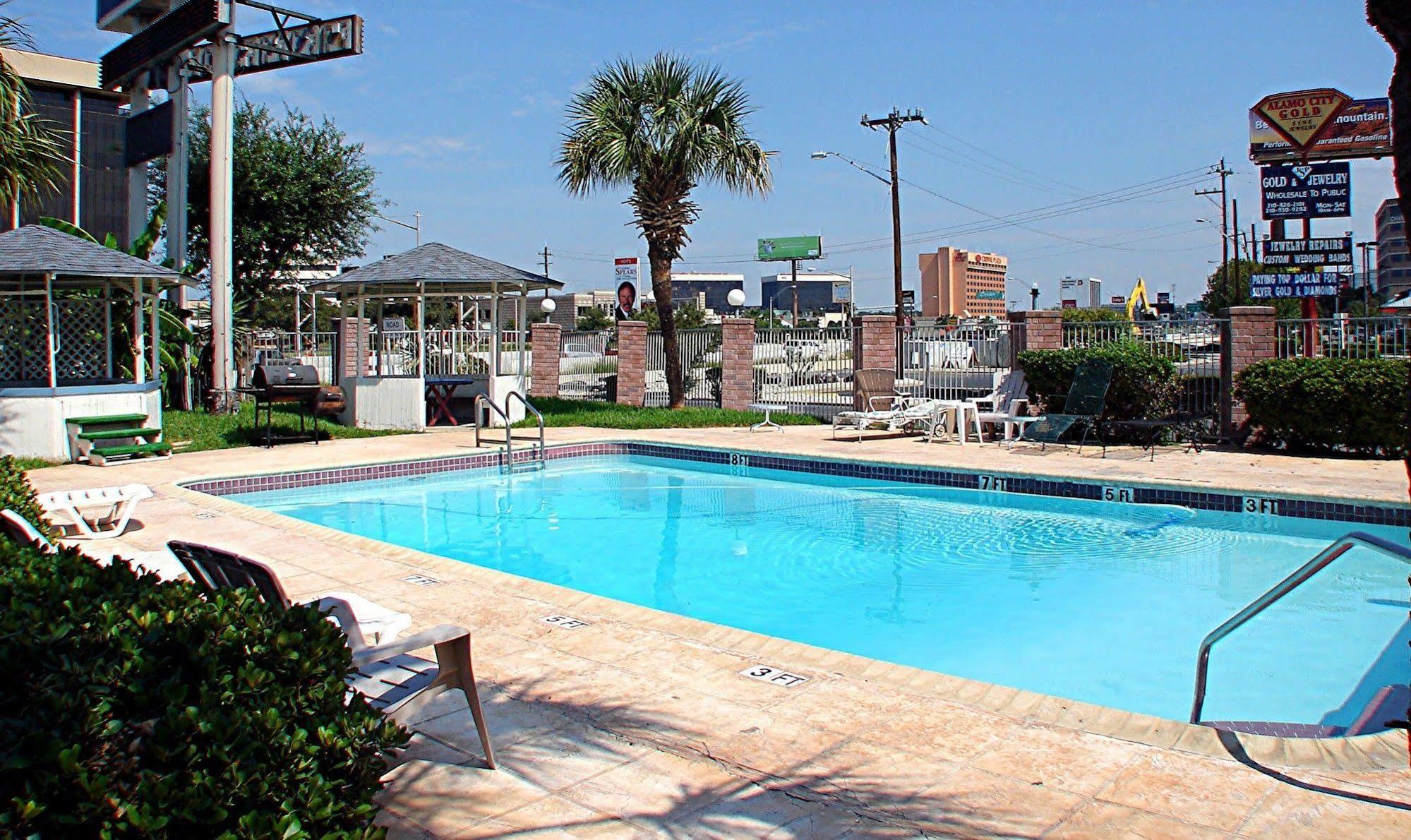 Americas Value Airport South 2* San Antonio