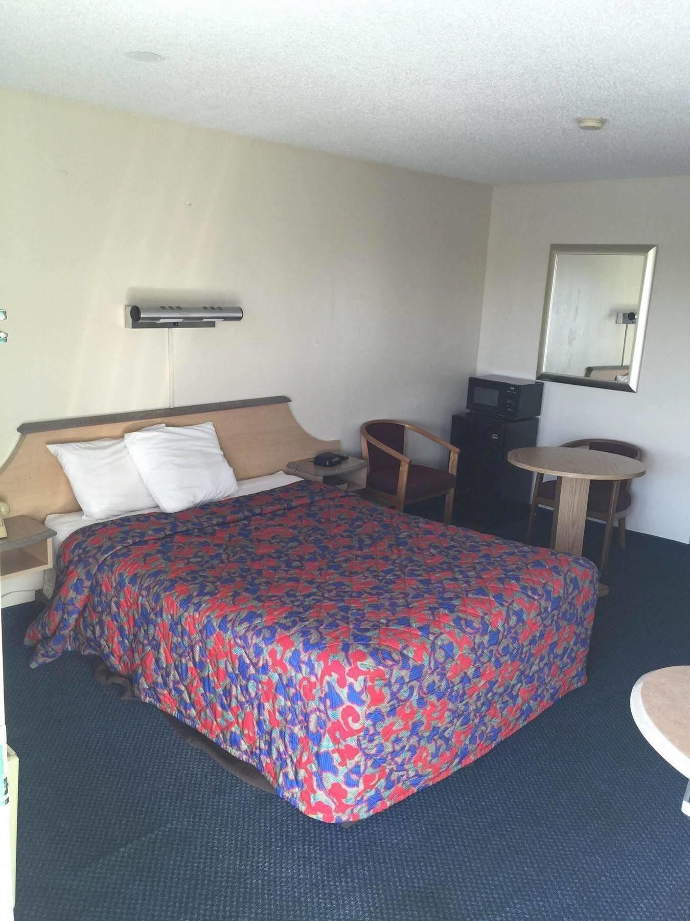 Hotel Q Extended